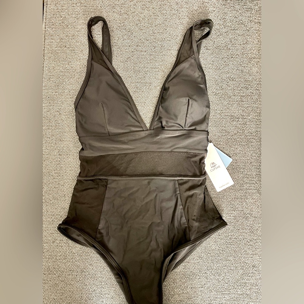 Cupshe Size Small Black One Piece Bathing Suit w. Mesh detail